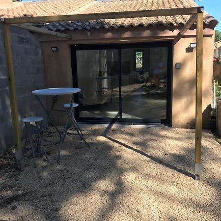 La Pinede Villa Mornas Eksteriør bilde